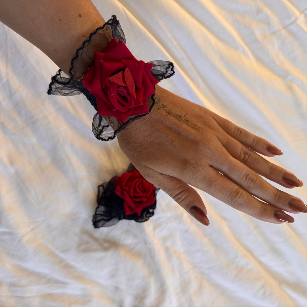 Red Rose Lace Wrist Corsage & lace hood (lady Gaga costume)